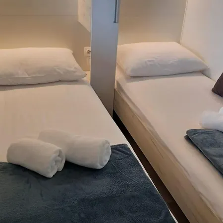 Mobile Homes Allegro & Azzuro Hébergement de vacances Drage