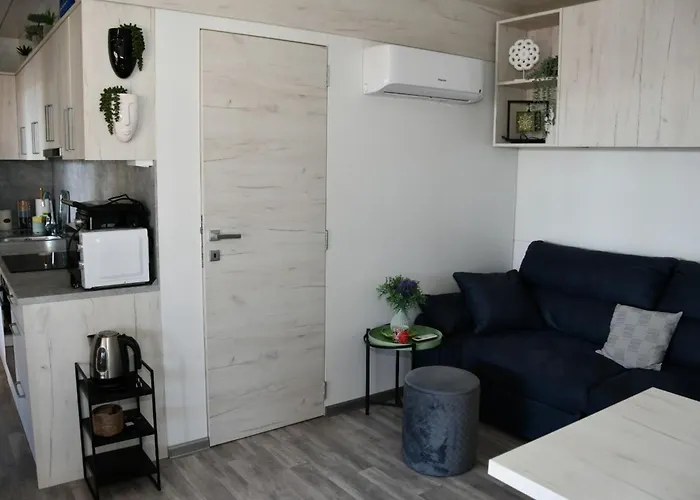 Mobile Homes Allegro & Azzuro Дом отдыха Драге