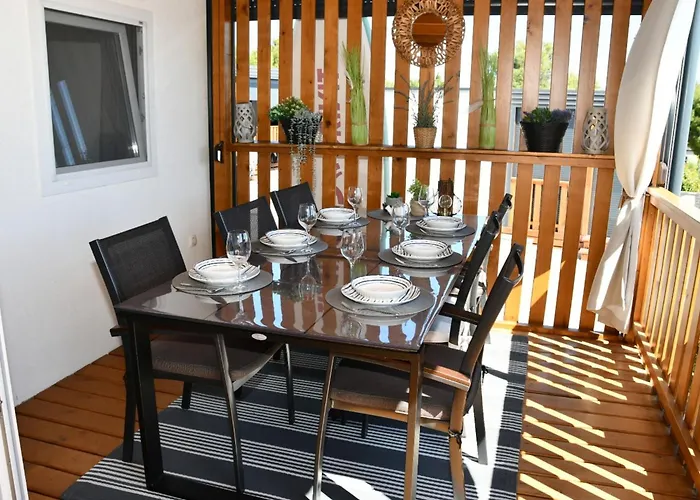 Semesterbostad Mobile Homes Allegro & Azzuro Drage